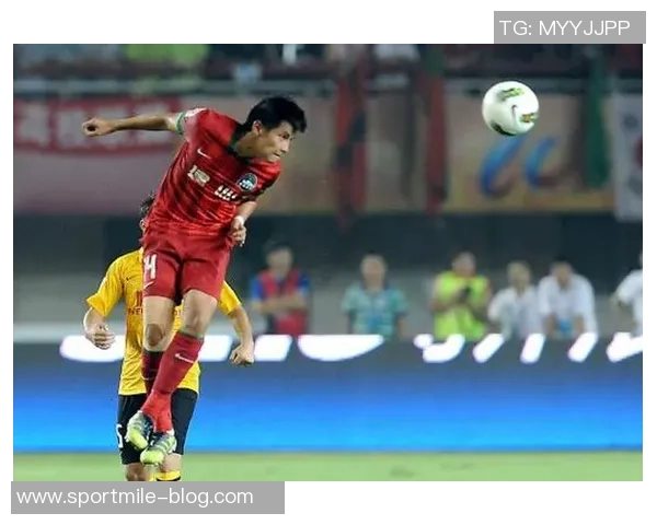 黄希扬谈转型与本土人才培养期望留在铜梁龙为重庆足球贡献力量 黄希扬谈转型与本土人才培养期望留在铜梁龙为重庆足球贡献力量